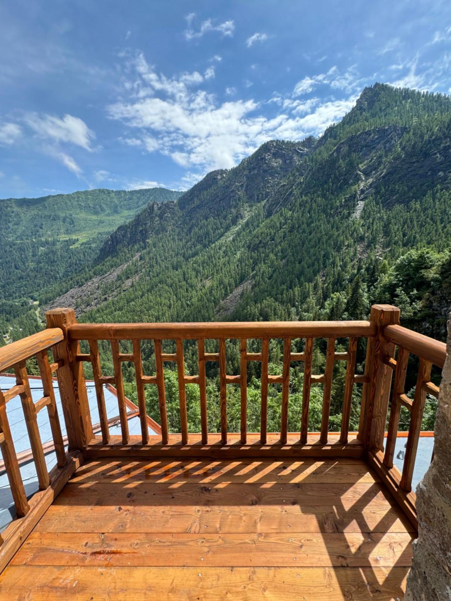 Il Castello Nel Bosco, Appartamento Torrente Champorcher Esterno foto