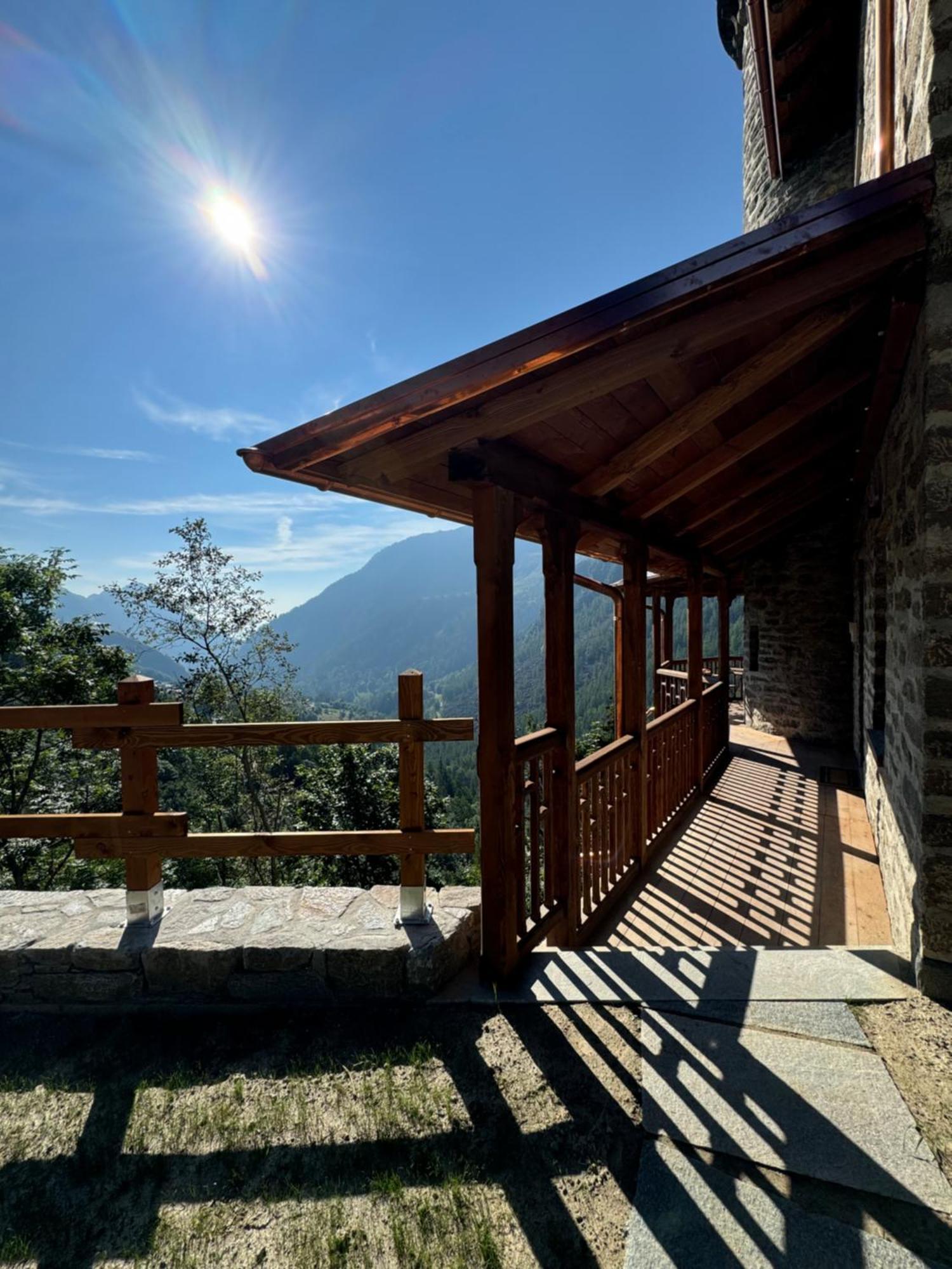 Il Castello Nel Bosco, Appartamento Torrente Champorcher Esterno foto