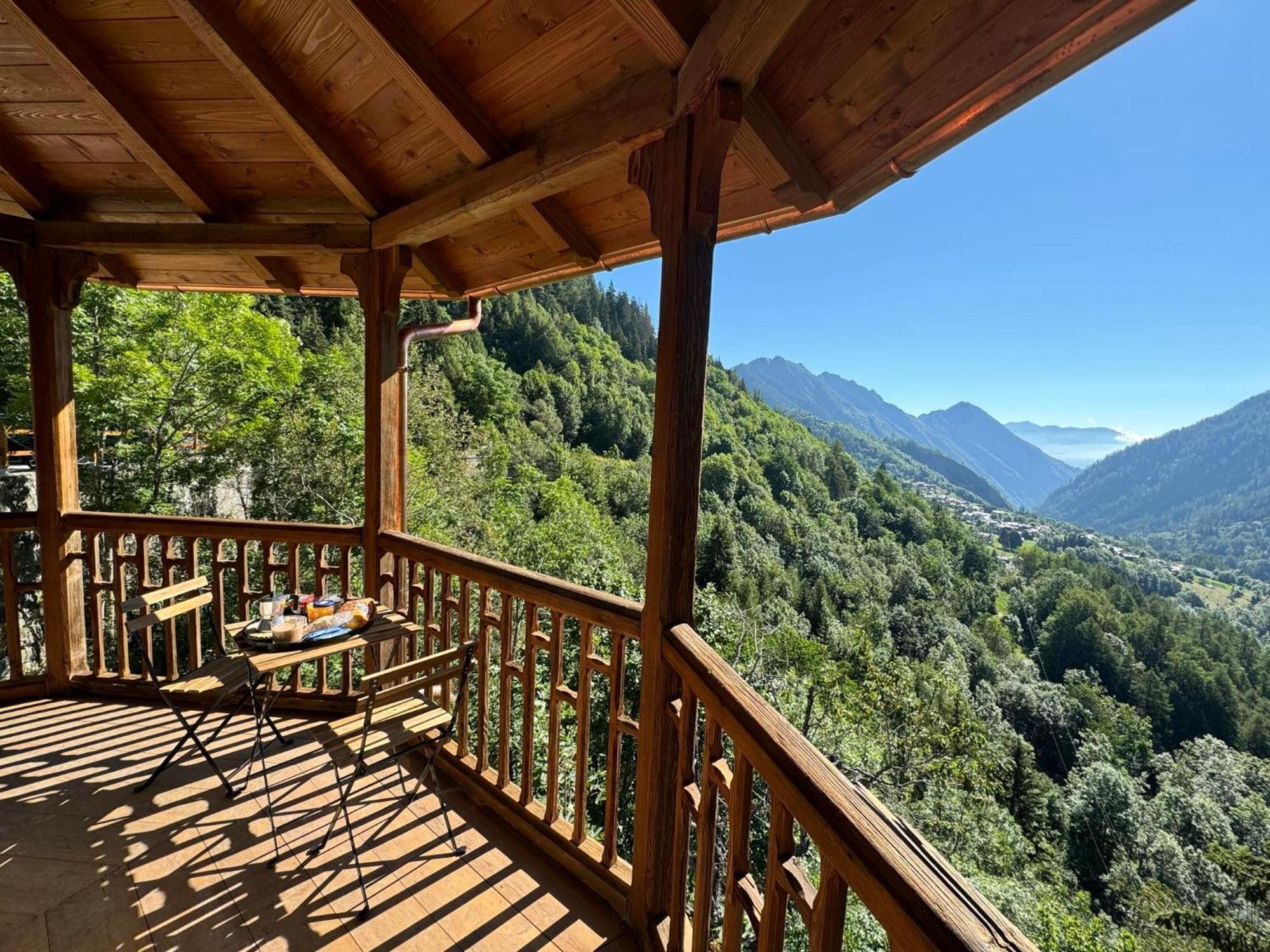 Il Castello Nel Bosco, Appartamento Torrente Champorcher Esterno foto