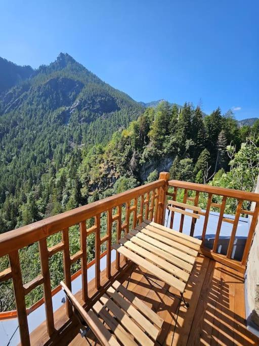 Il Castello Nel Bosco, Appartamento Torrente Champorcher Esterno foto